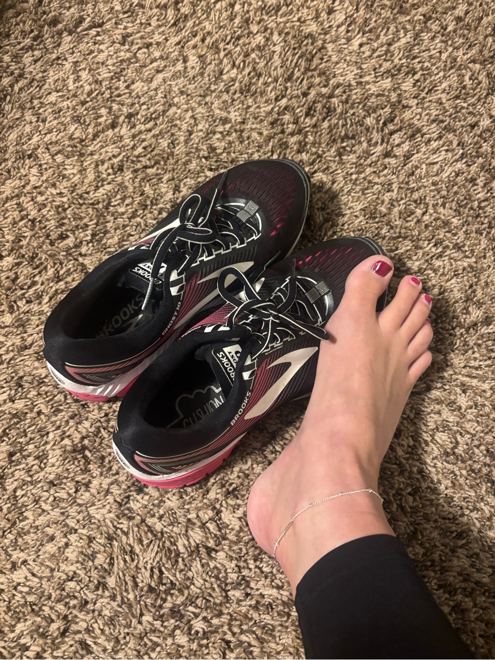 Brooks Women's Black and Pink Running Sneakers